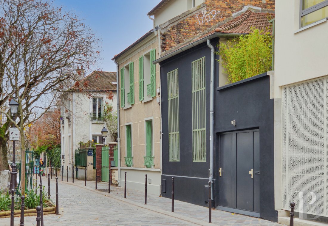Houses for sale - paris - An early 20th century, 110 m² house and its garden  in the tranquillity of a no-through road in the lively Ménilmontant district