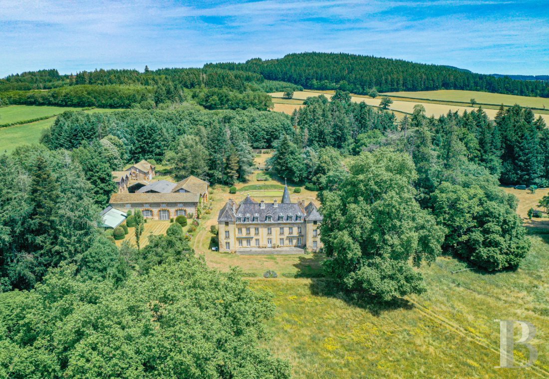 Castles / chateaux for sale in France in south Burgundy