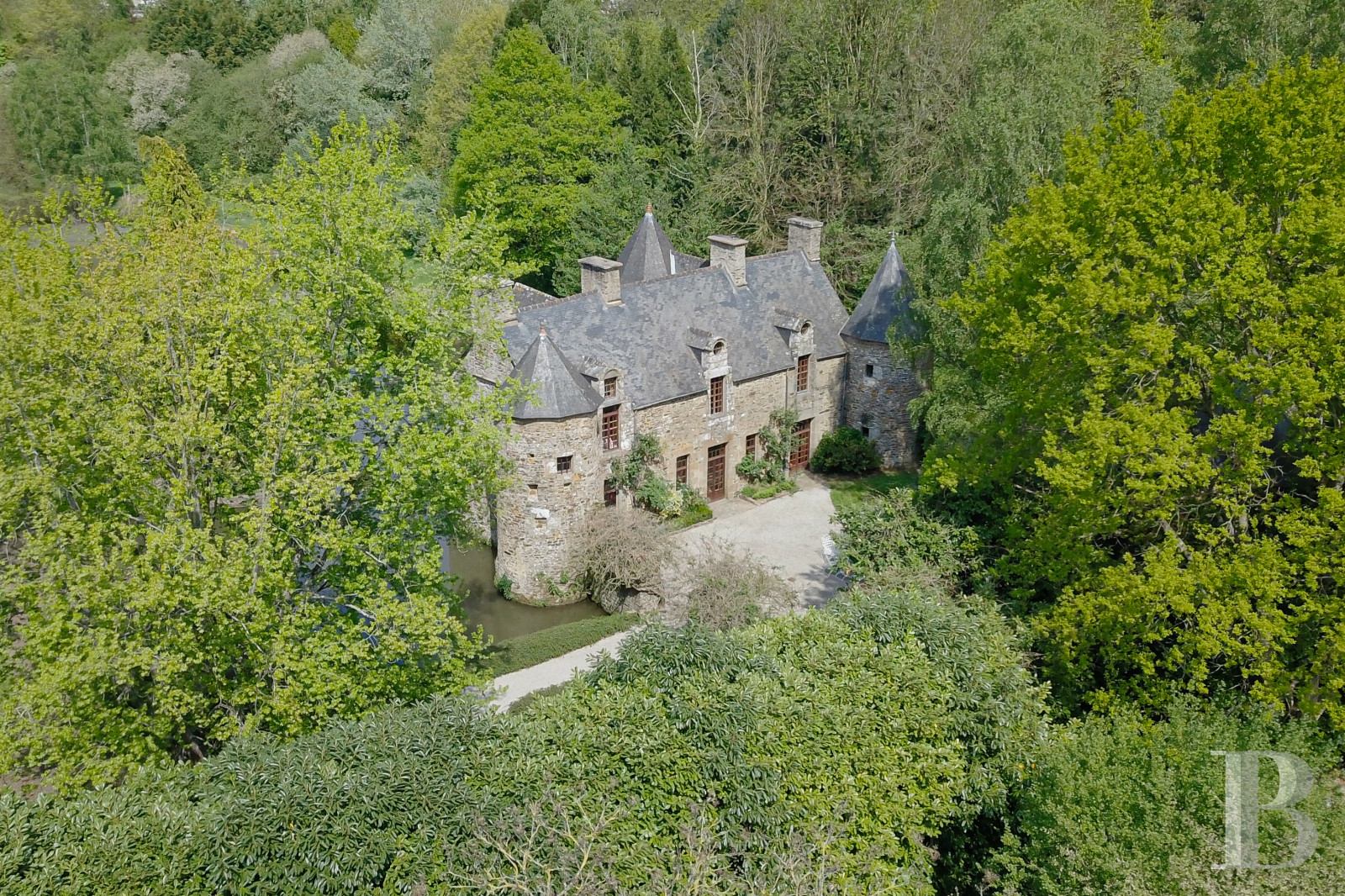 Manors for sale in France in the south of the Cotentin peninsula