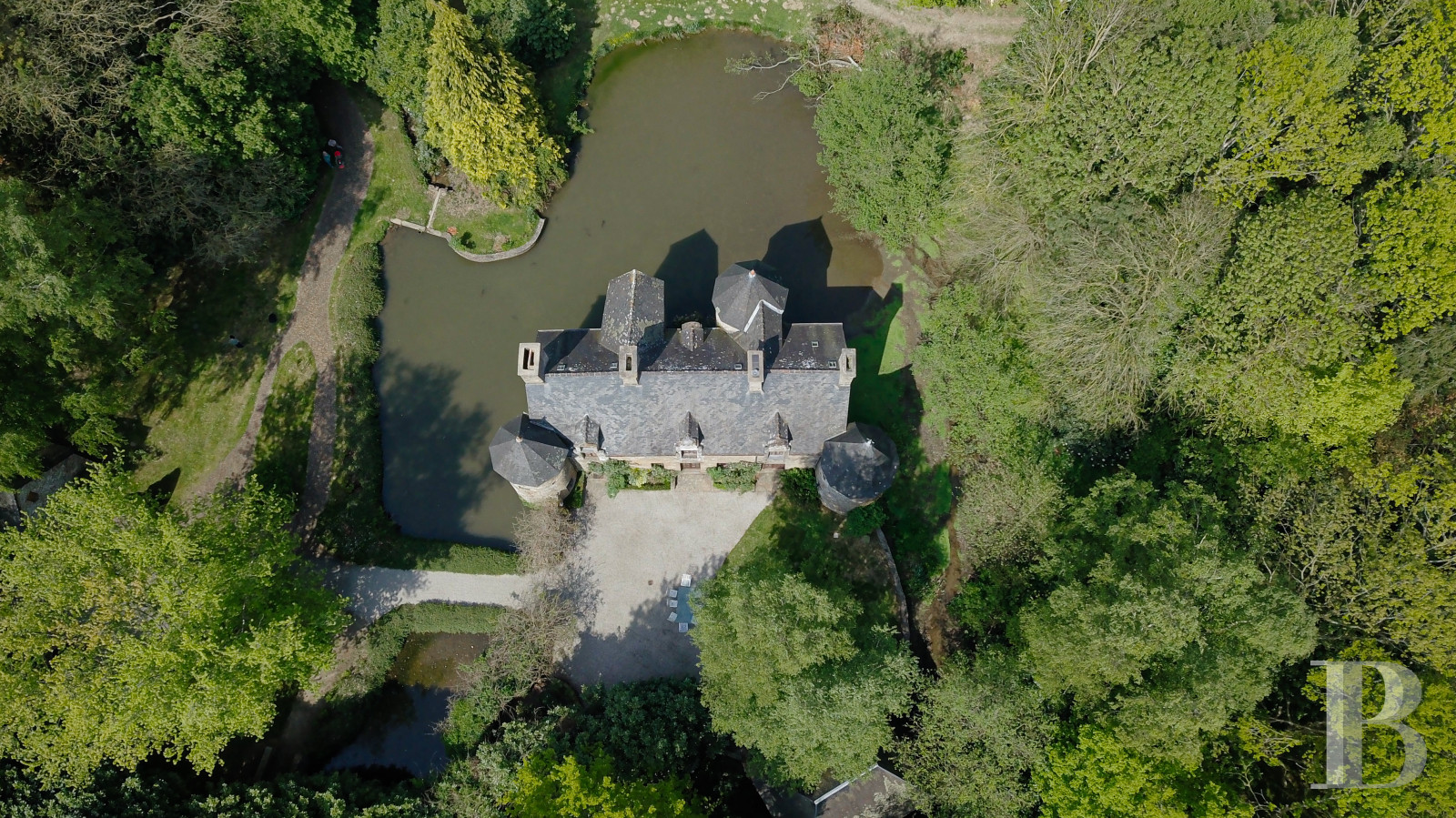 Manors for sale in France in the south of the Cotentin peninsula