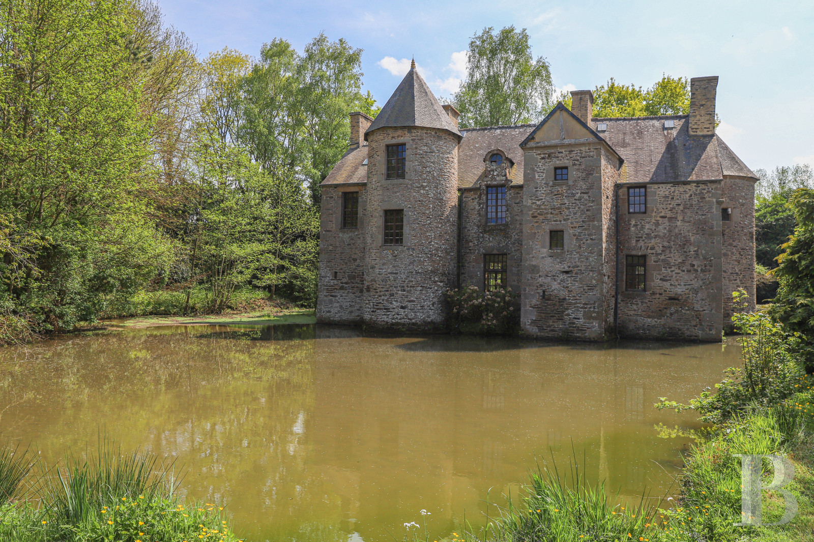 Manors for sale in France in the south of the Cotentin peninsula