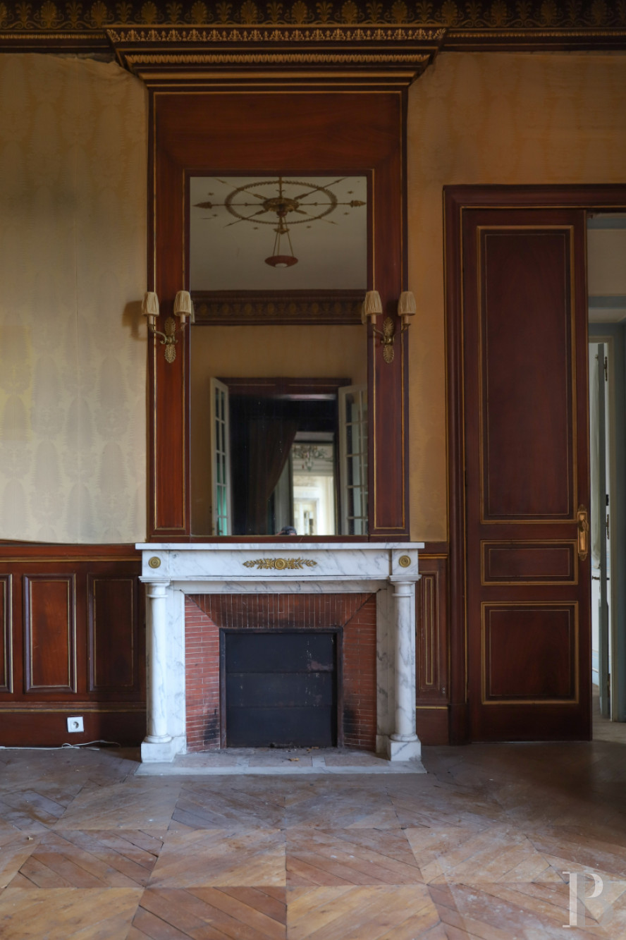 Castles / chateaux for sale in France 18 km from the gates of Paris