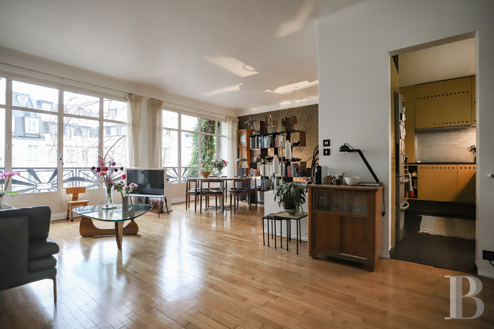 Houses for sale on the Butte Bergeyre in France