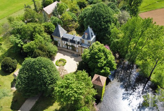 Chateaux For Sale In France Buy Castles Chateaux