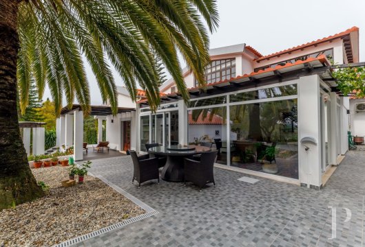 An authentic renovated quinta and its 5000 m² estate  near the beaches of Arrábida, 30 minutes from Lisbon