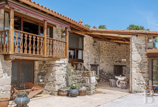 45 km from Ourense, in the Ribeira Sacra, a UNESCO World Heritage Site, a restored Galician residence in the heart ...