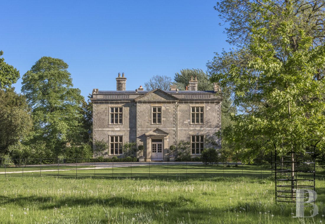 In the heart of Dorset, in the hamlet of Manston,<br/>a Georgian country house set in 20 hectares of grounds