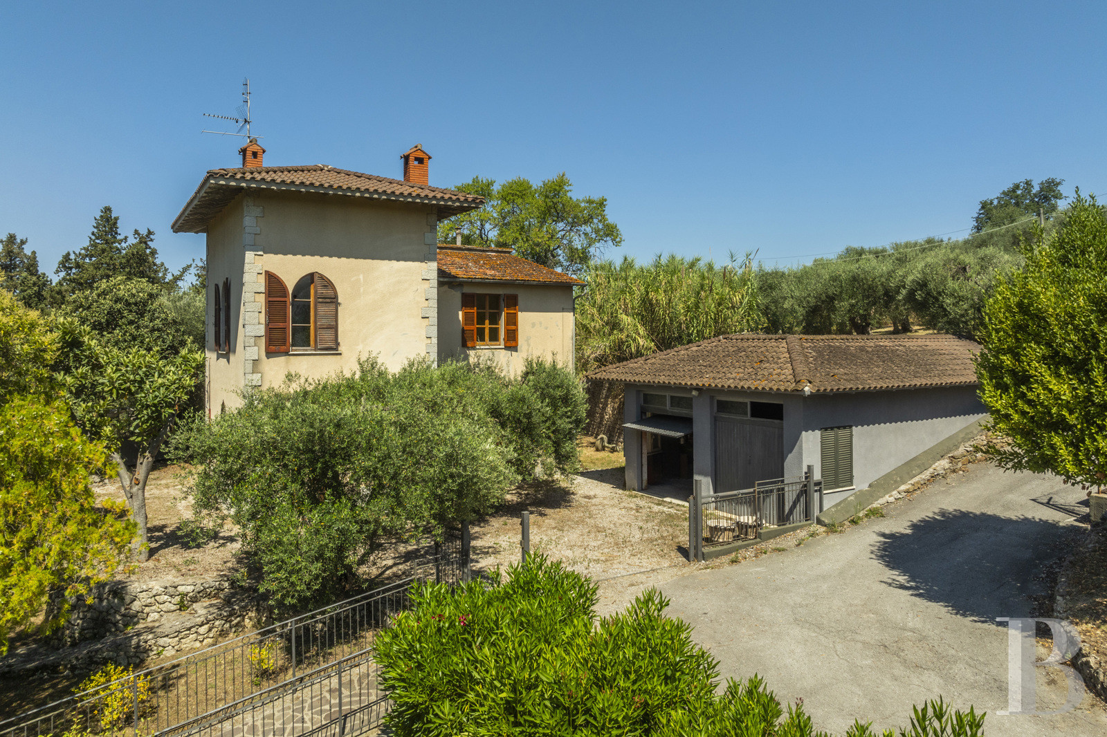 villa for - 2   villa for - 2
