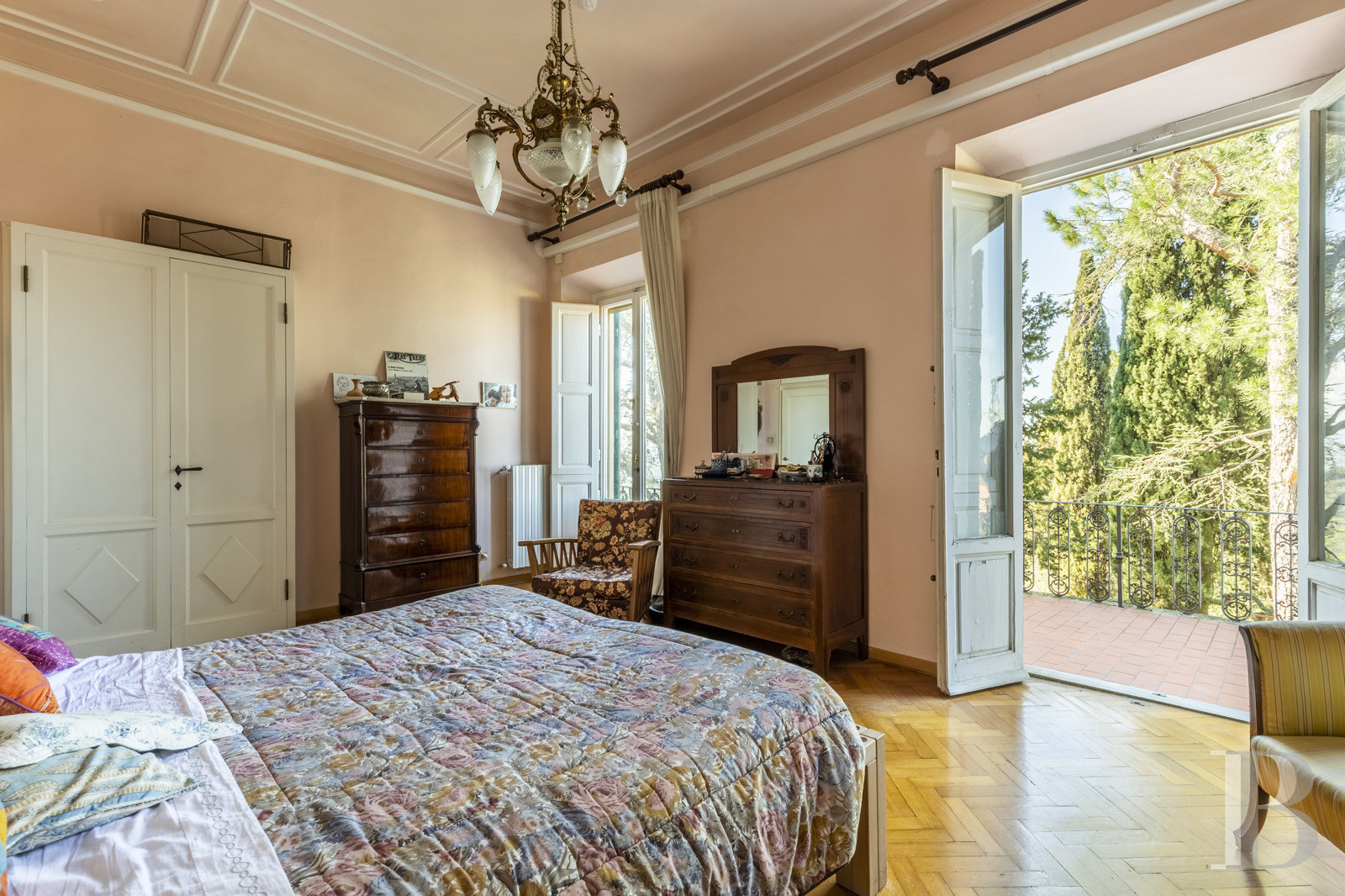villa for - 7   villa for - 7