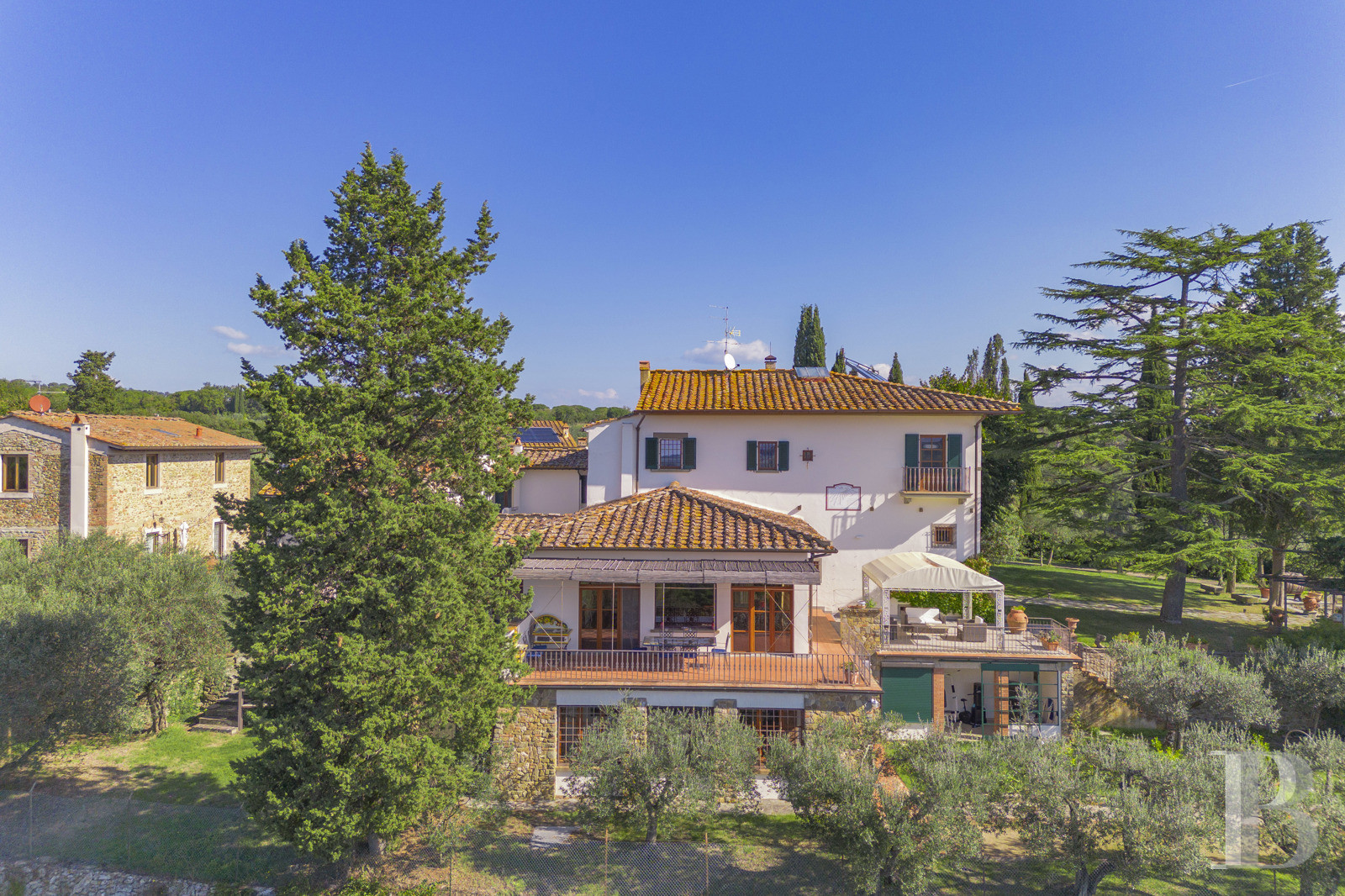 villa for - 2   villa for - 2