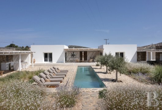 In Antiparos, a 219 m² villa with four bedrooms and a swimming pool on a 4,633 m² plot of land