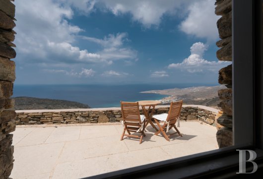 On the west coast of Tinos, a traditional 150 m² house with sea views